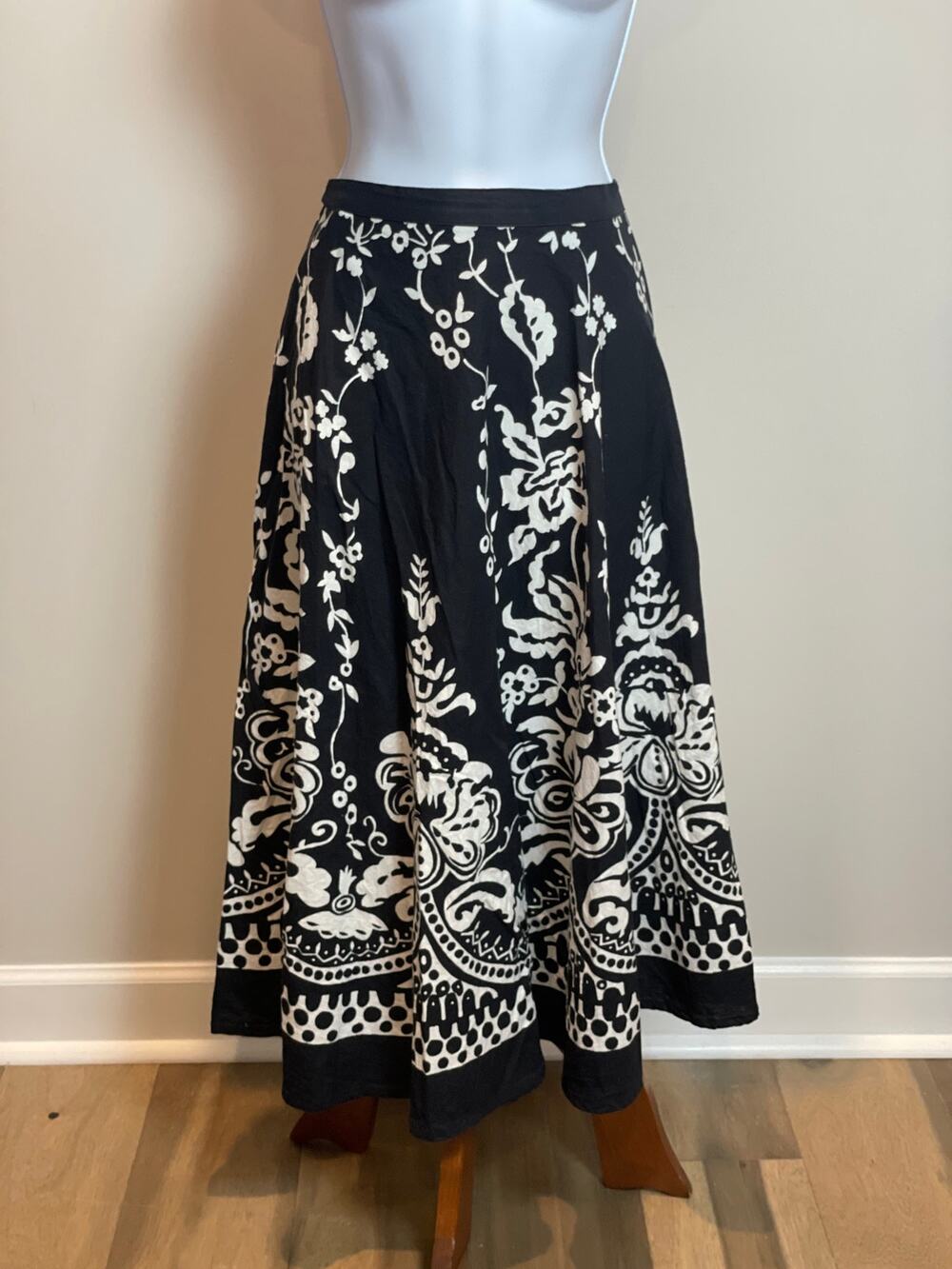 Magic Black White Boho Cotton Midi Full Skirt Size M